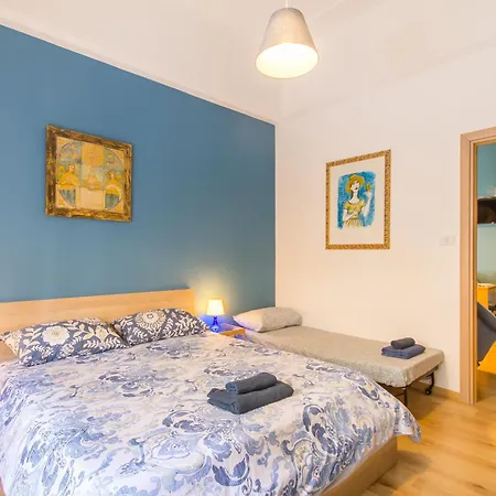 Apartment Arte House In The Historical - Happy Catania